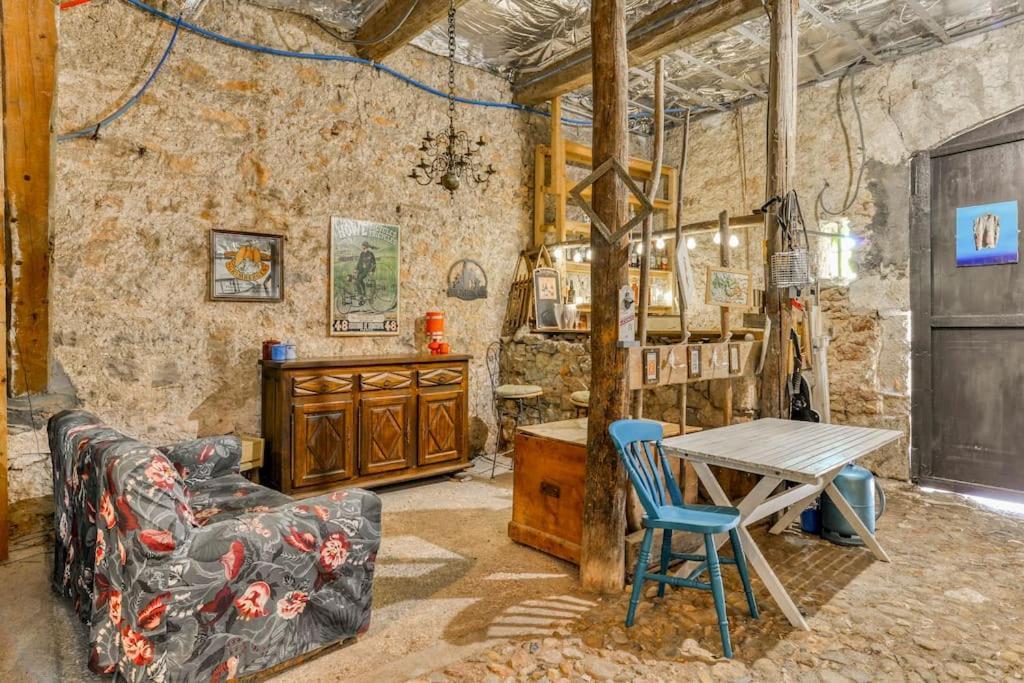 La Calade Bed & Breakfast Montouliers Exterior photo